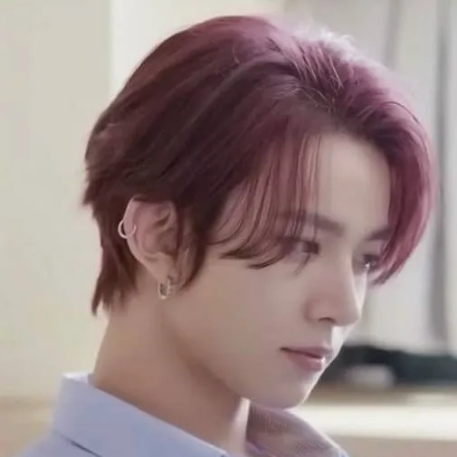 chat with ai character: Lee Heeseung—BL