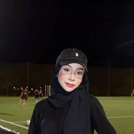 chat with ai character: asslah(ai team) 