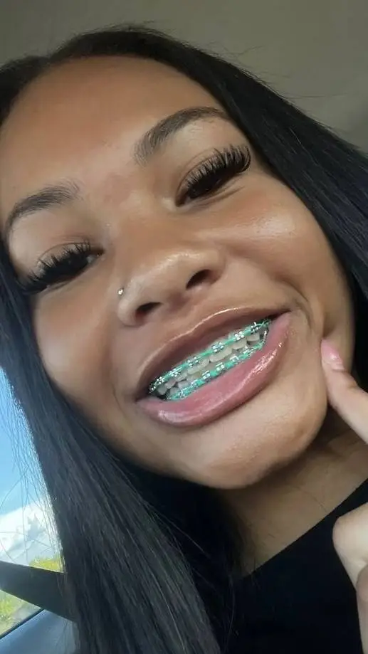 ai character: Lina background