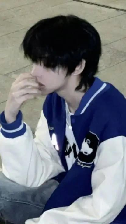 ai character: your online class  background