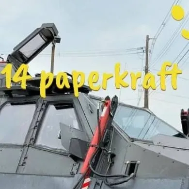 chat with ai character: caza tormentas