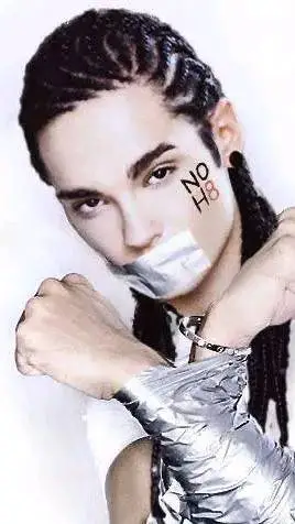 ai character: Tom kaulitz  background