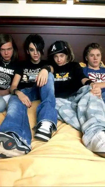 ai character: tokio hotel  background