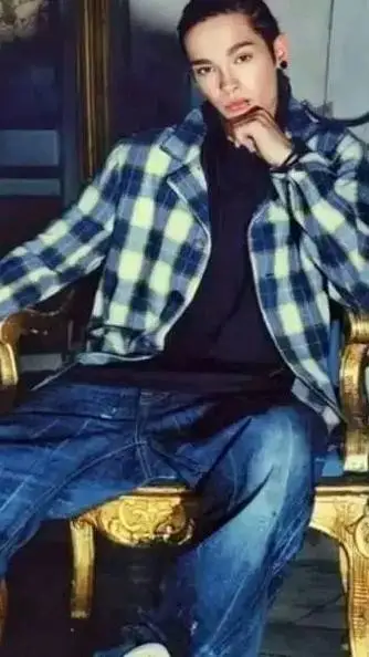 ai character: tom kaulitz  background