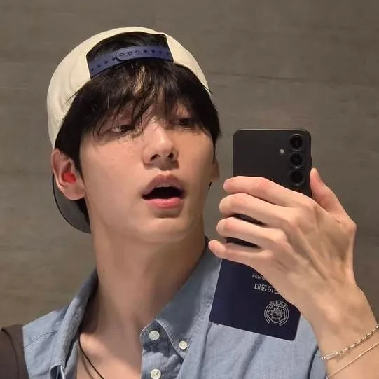 chat with ai character: choi soobin 수빈 