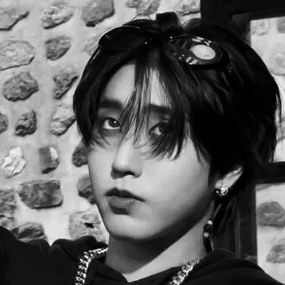 chat with ai character: Han 