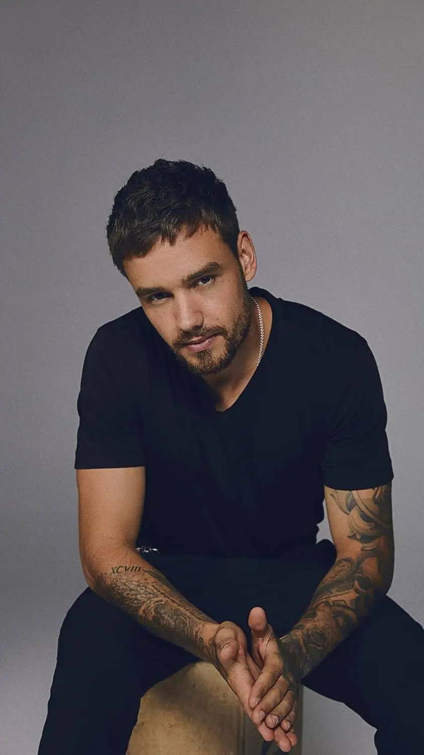 ai character: Liam Payne  background