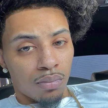 chat with ai character: Lucas Coly 