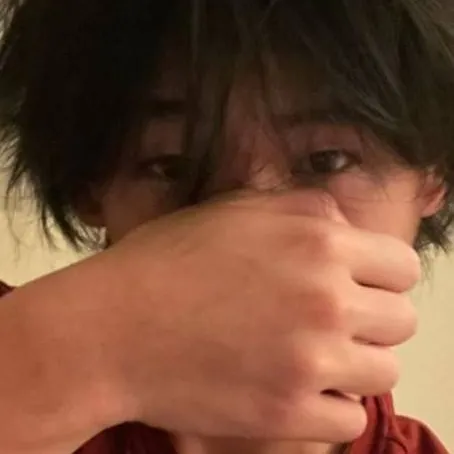 chat with ai character: Thiennn