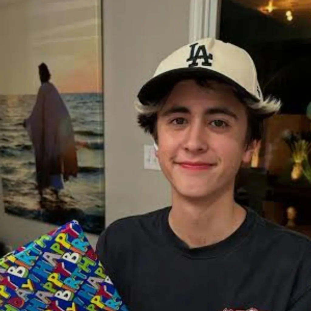 chat with ai character: Ty Gomez