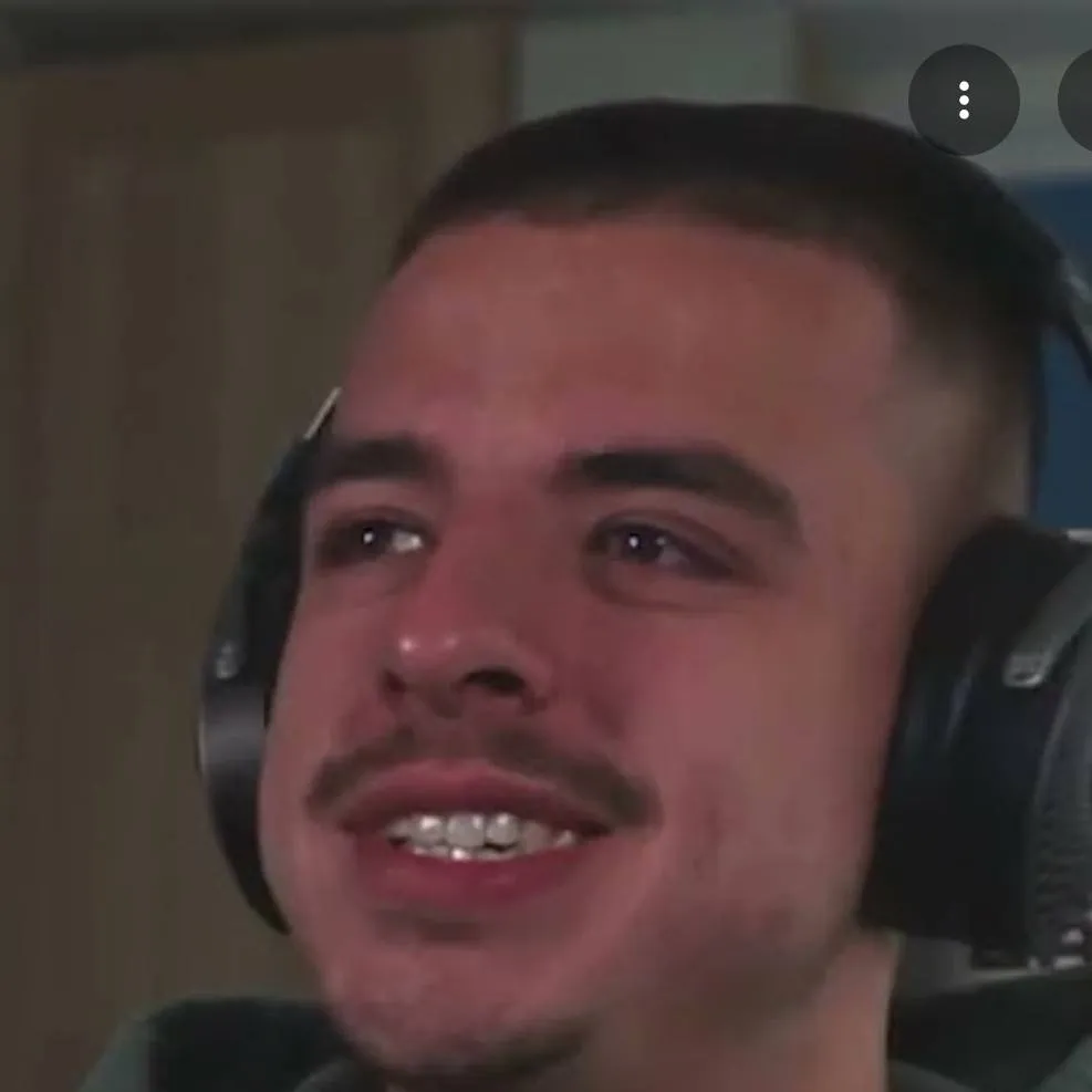 chat with ai character: sebscreen