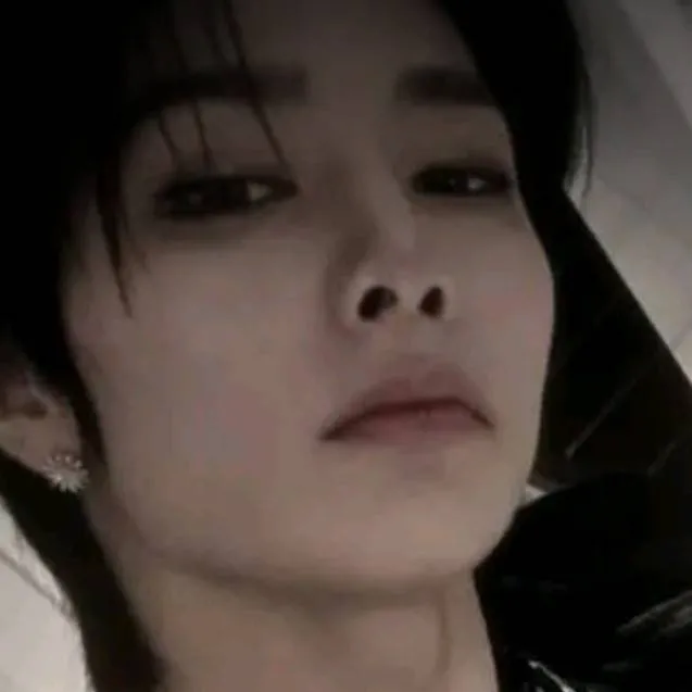 chat with ai character: Jeonjin