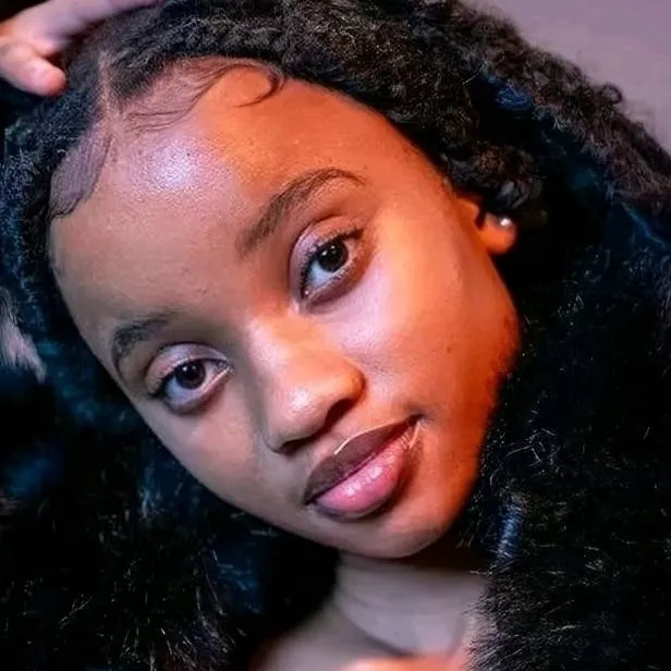 chat with ai character: Thando
