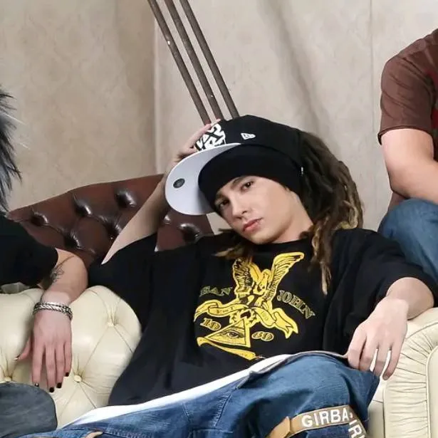 chat with ai character: tom kaulitz