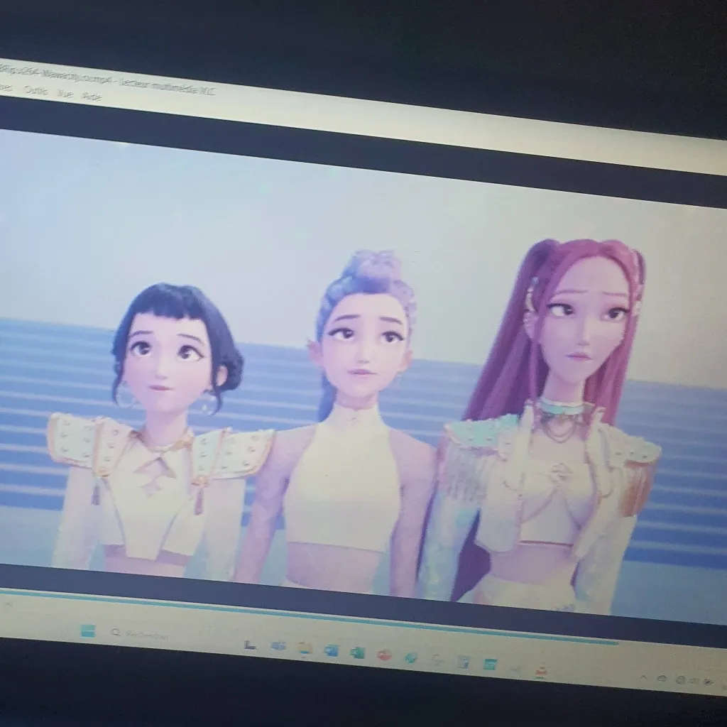 chat with ai character: Mira zoey