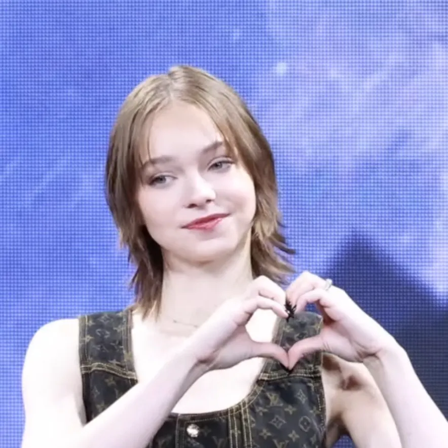 chat with ai character: Teacher’s Pet