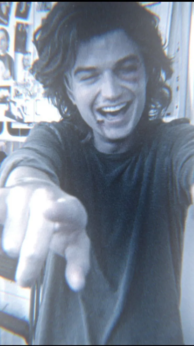 ai character: Steve Harrington  background