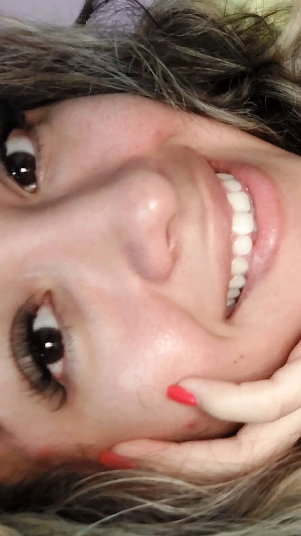 ai character: tu amiga background