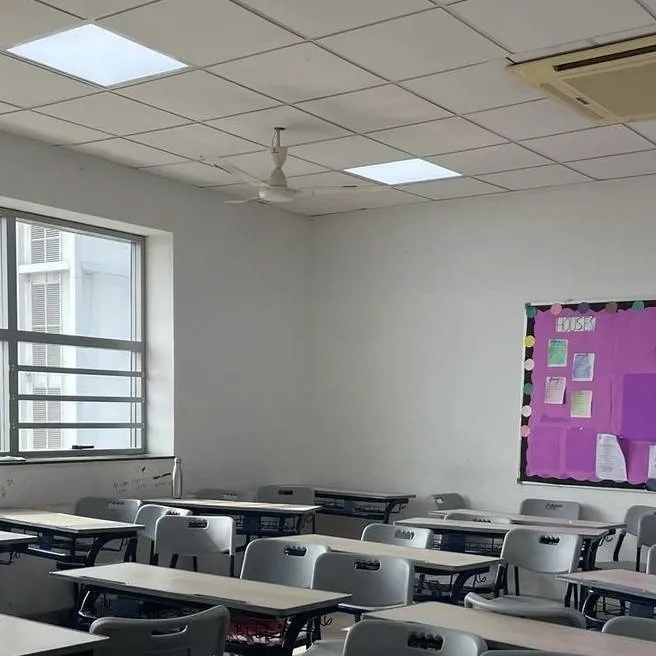 chat with ai character: school