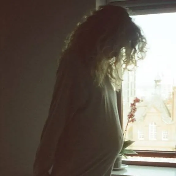 chat with ai character: Theresa