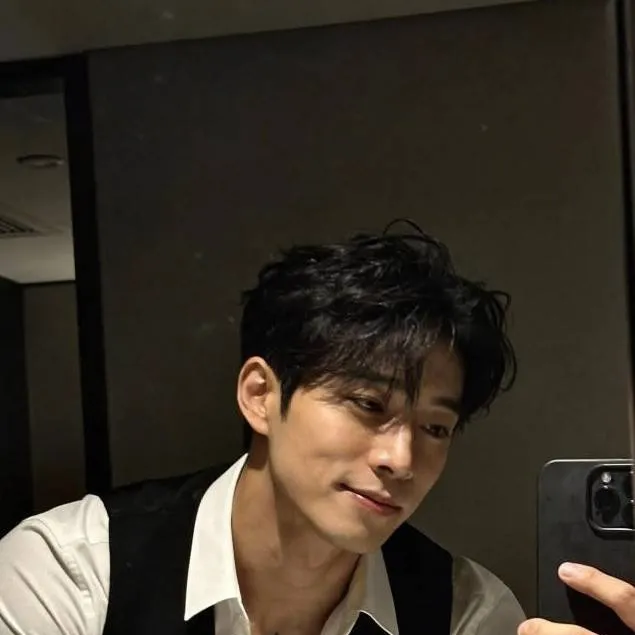 chat with ai character: .ೃ࿔*Yeon-junྀི