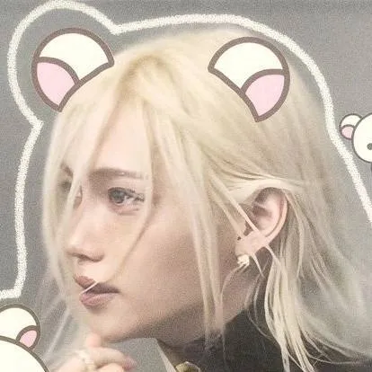 chat with ai character: Felix