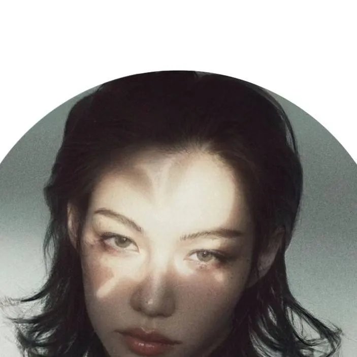 chat with ai character: Felix