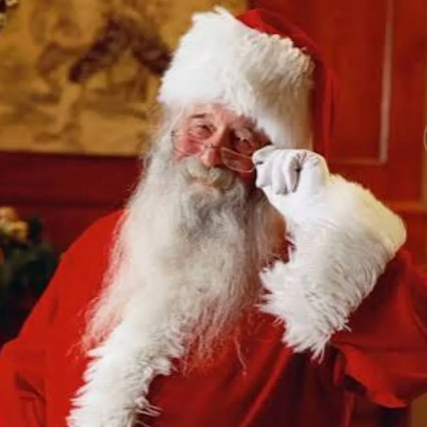 chat with ai character: SANTI CLAUSE💅💅