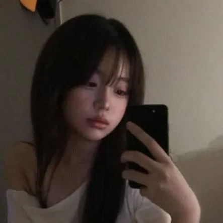 chat with ai character: YUNA