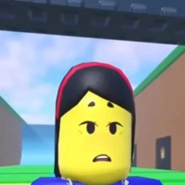 chat with ai character: Female noob