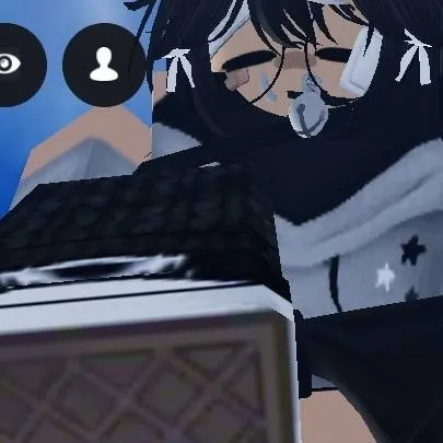 chat with ai character: THE GIANT