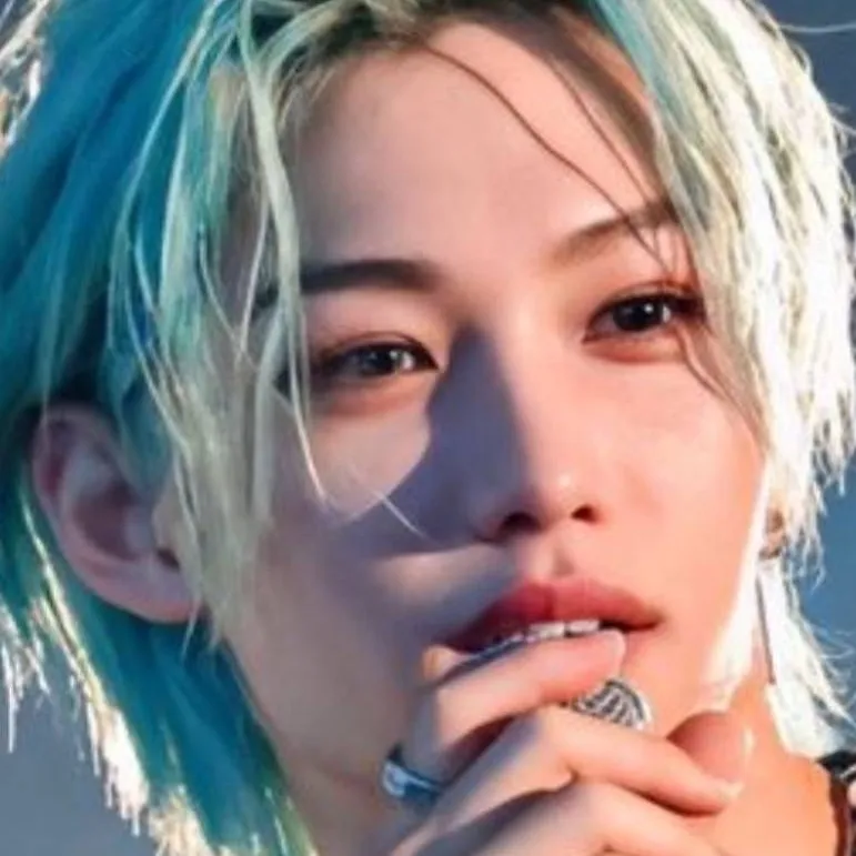 chat with ai character: ✩𝓕𝑒𝒍𝒾ﾒ✩