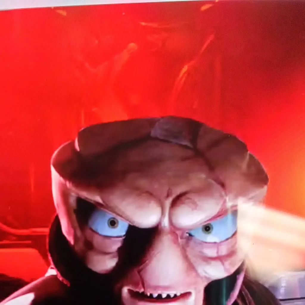 chat with ai character: 🛸~super Nipulon~👽