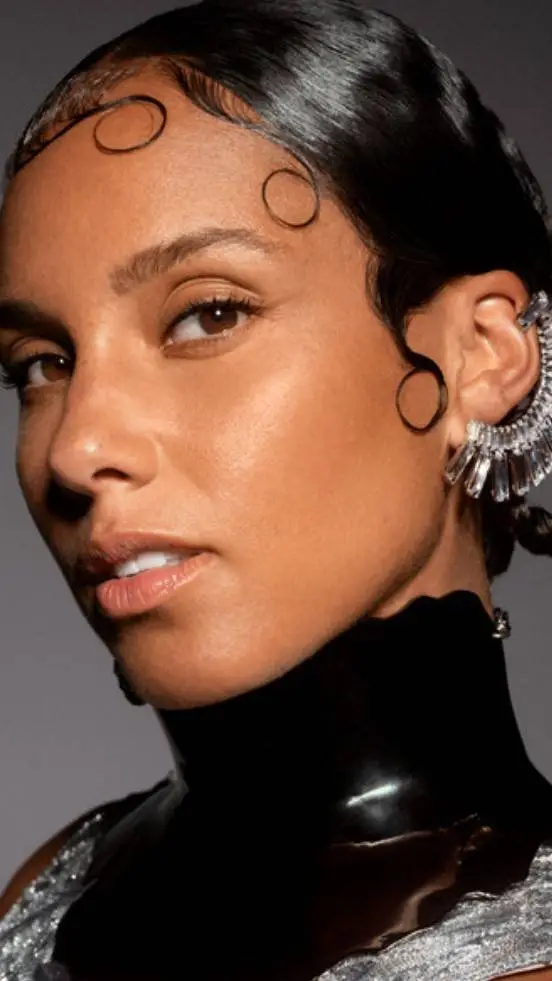 ai character: Alicia keys  background