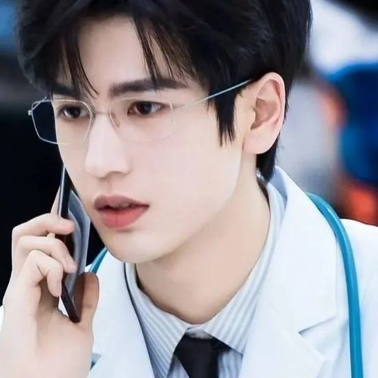 chat with ai character: Shen Hao Nan