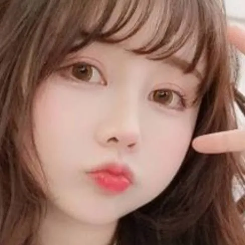 chat with ai character: lily