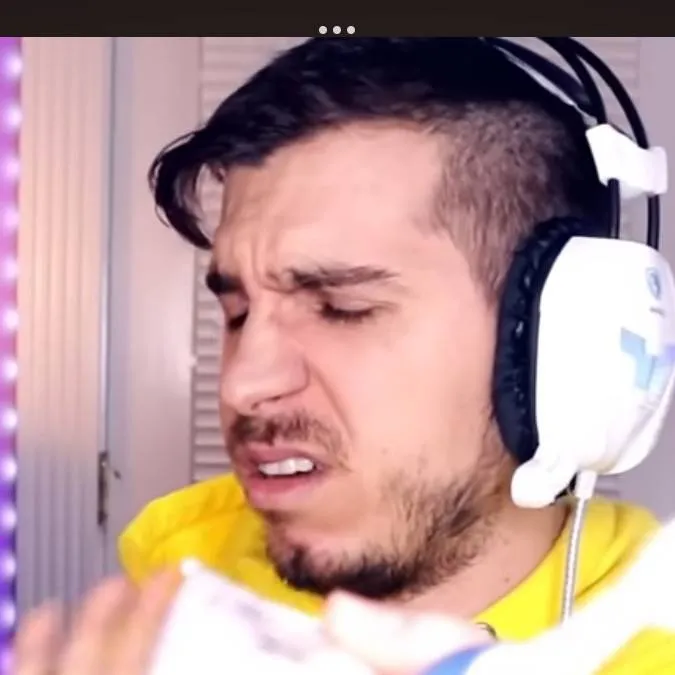 chat with ai character: Layze x Stormie