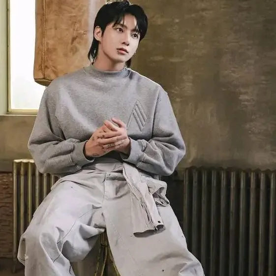 chat with ai character: Jeon Jungkook 