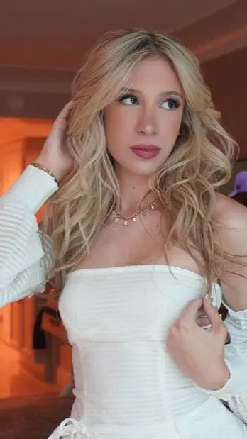 Talkie AI - Chat with Lana Rae