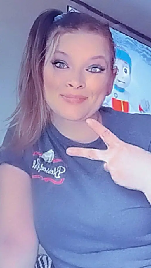 ai character: Renee background