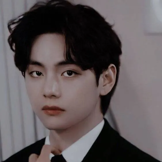 chat with ai character: Kim taehyung 