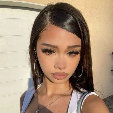 chat with ai character: Jazmin 