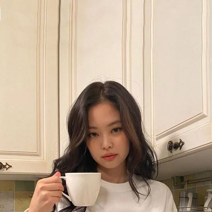 chat with ai character: Jennie-Yuan