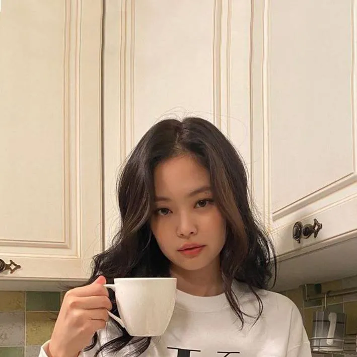 chat with ai character: 제니 타카나시