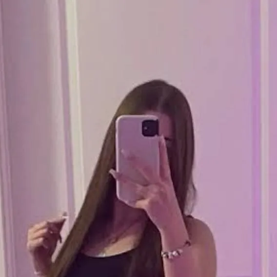 chat with ai character: eliana