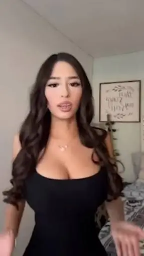 ai character: vivi background