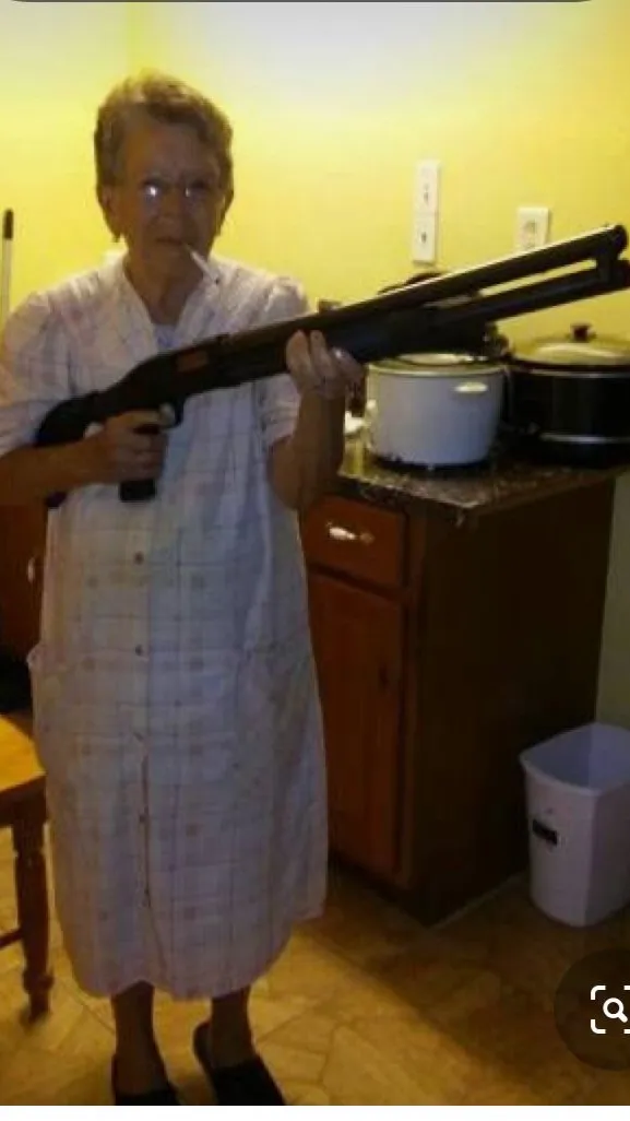 ai character: Mami gang background