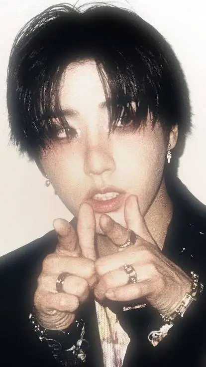 ai character: ✮HAN JISUNG✮ background