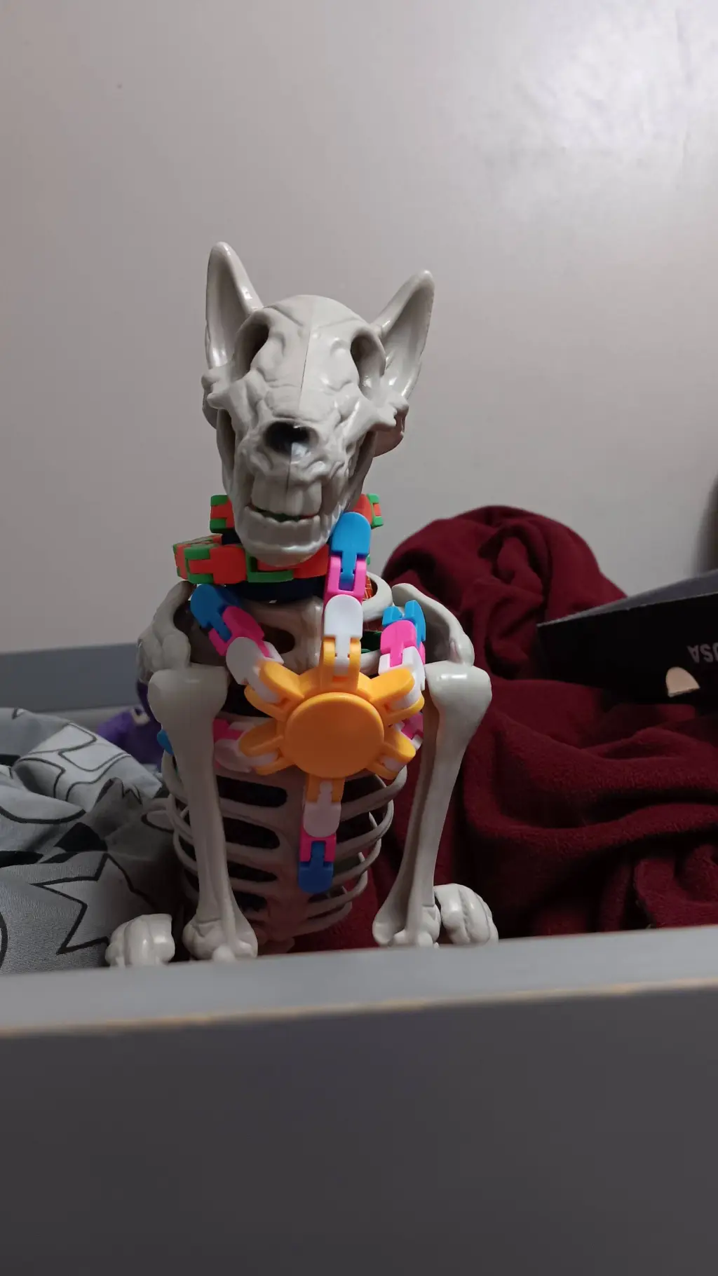 ai character: emoji cat heat background