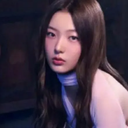 chat with ai character: jeong yoonchae